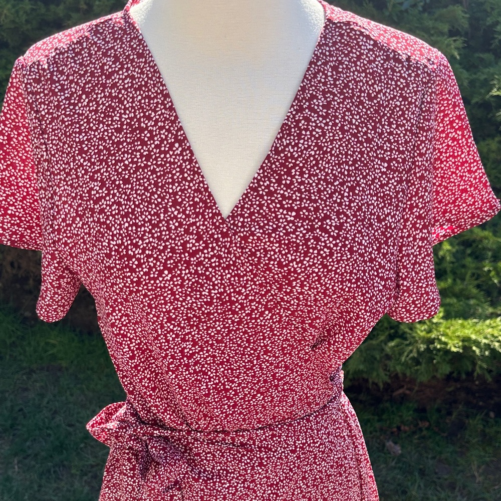 Chic Red and White Wrap Midi Dress